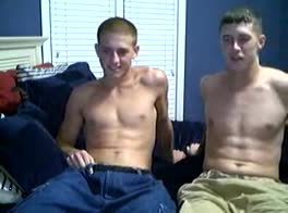 2 hot guys wank & suck (gay?)